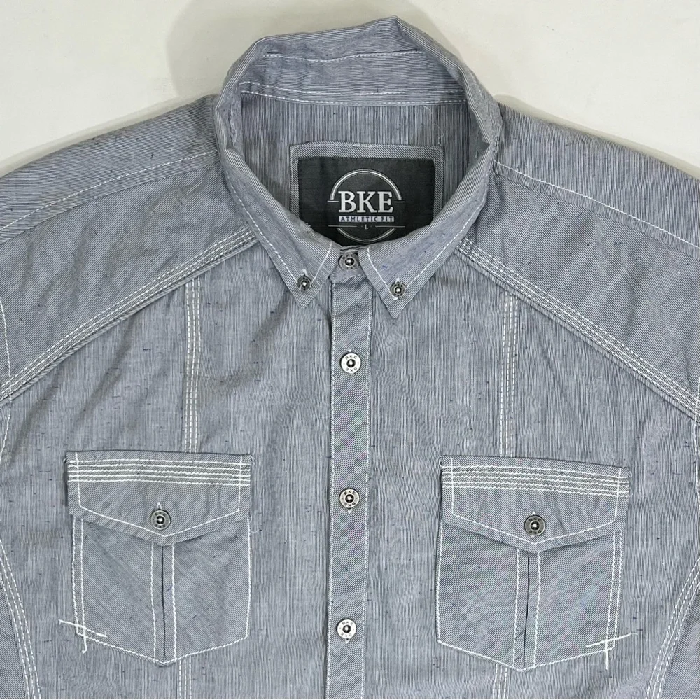 Buckle Men’s Athletic Fit Button Down Shirt - Picture 4 of 8